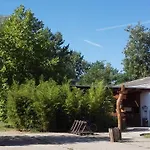 Zoopark Zelcin 农家乐 Mělník