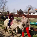 农家乐 Zoopark Zelcin Mělník