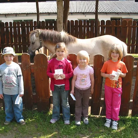 Farm stay Zoopark Zelcin