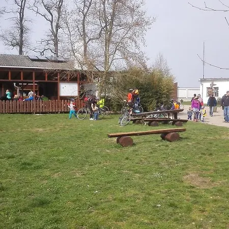 Zoopark Zelcin Gospodarstwo agroturystyczne *