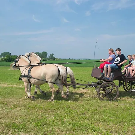 Agroturismo Zoopark Zelcin