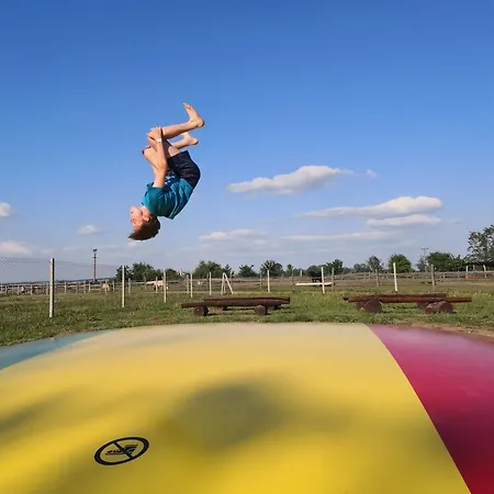 Gospodarstwo agroturystyczne Zoopark Zelcin *