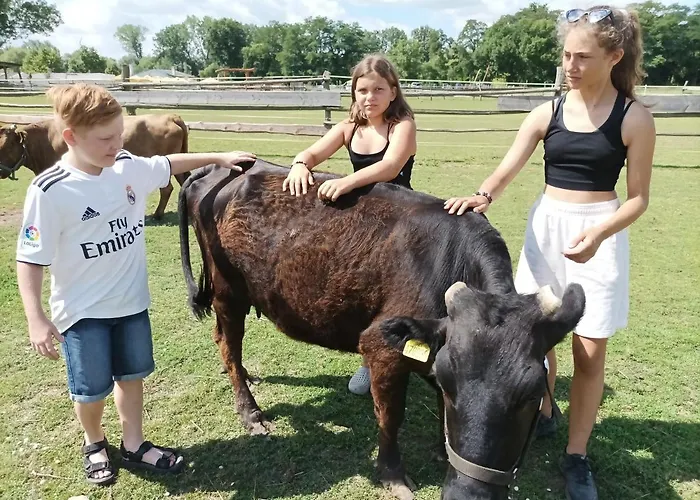 Zoopark Zelcin Agroturismo *