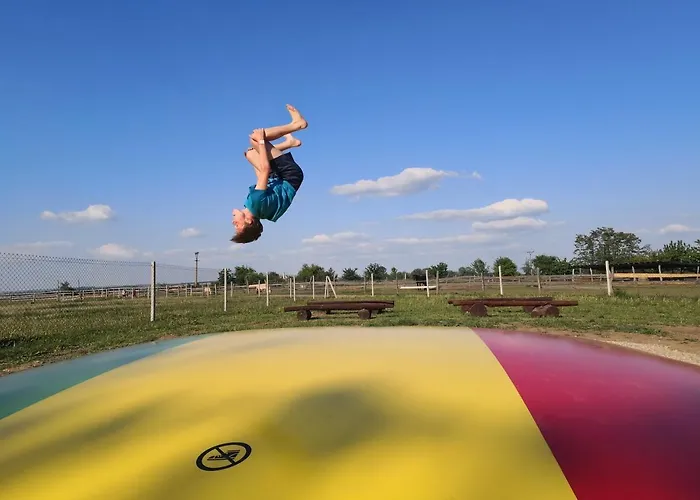 Gospodarstwo agroturystyczne Zoopark Zelcin *